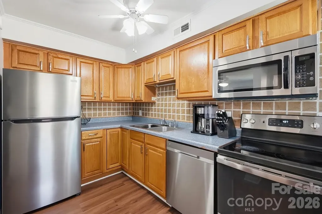 233 Scottie Place Charlotte NC 28217