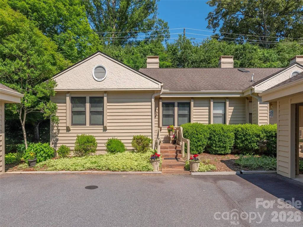 3201 Saint Augustine Place Asheville NC 28805