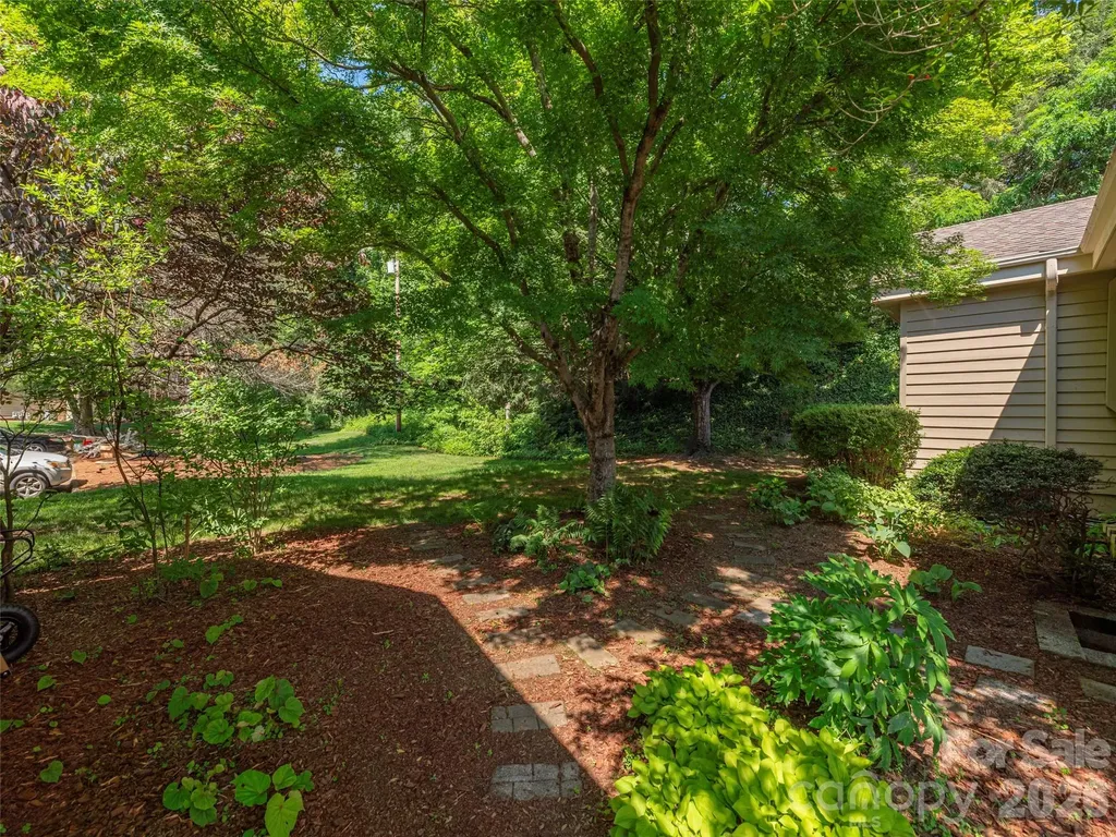 3201 Saint Augustine Place Asheville NC 28805