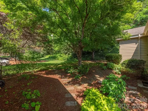 3201 Saint Augustine Place Asheville NC 28805