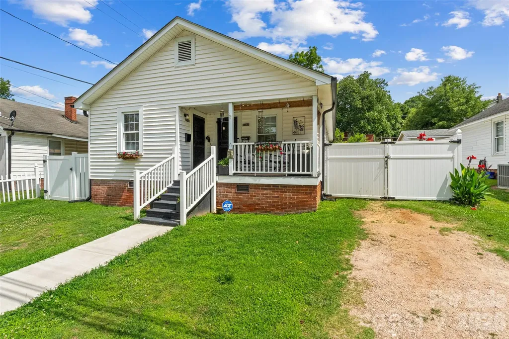 714 Pine Street Kannapolis NC 28081
