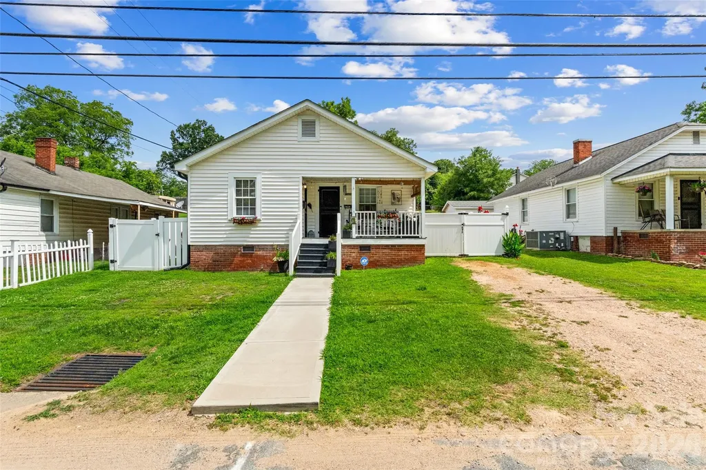 714 Pine Street Kannapolis NC 28081
