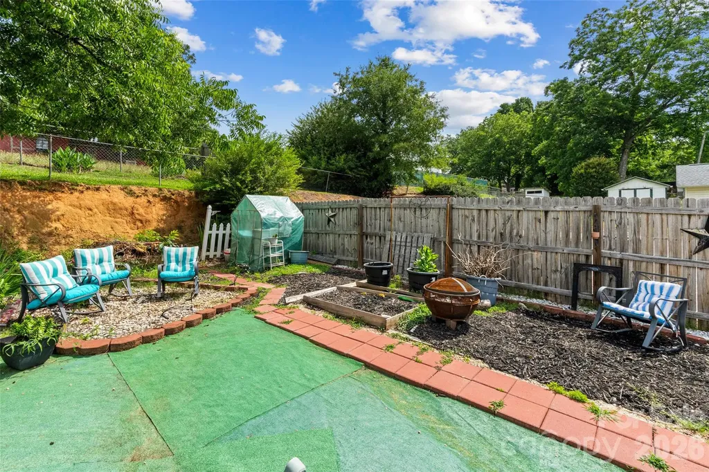 714 Pine Street Kannapolis NC 28081