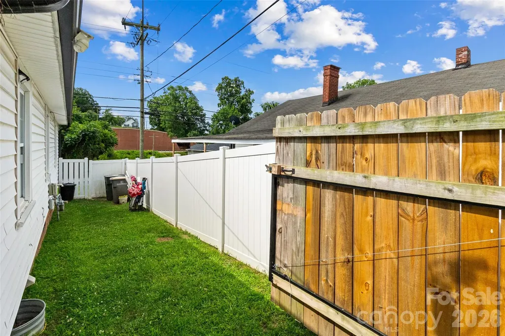 714 Pine Street Kannapolis NC 28081