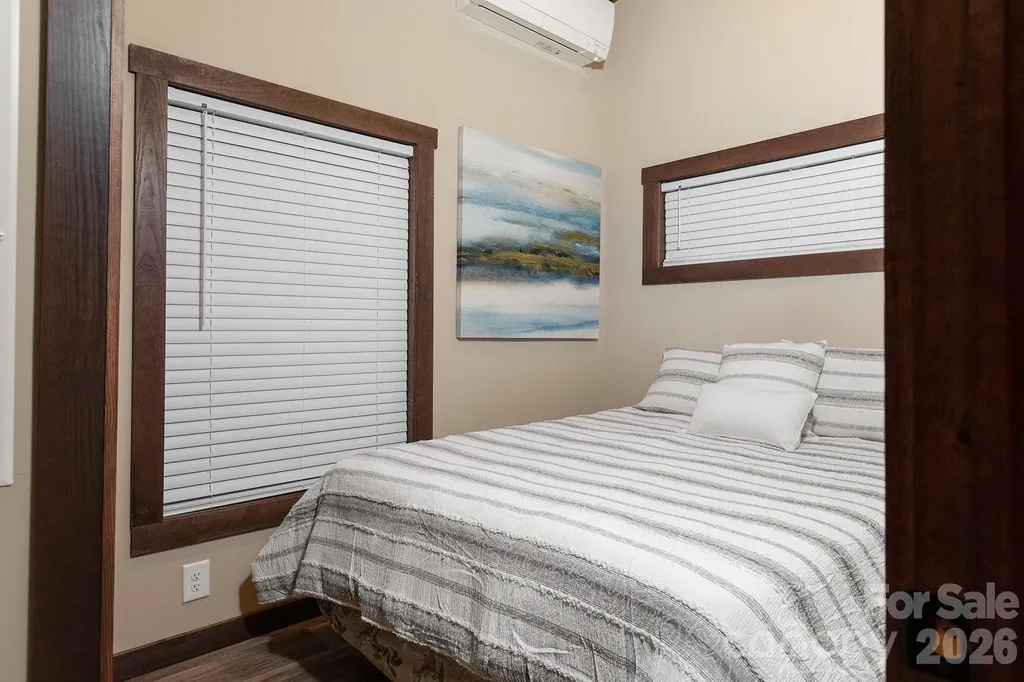 #132 Blue Hill Parkway Marion NC 28752