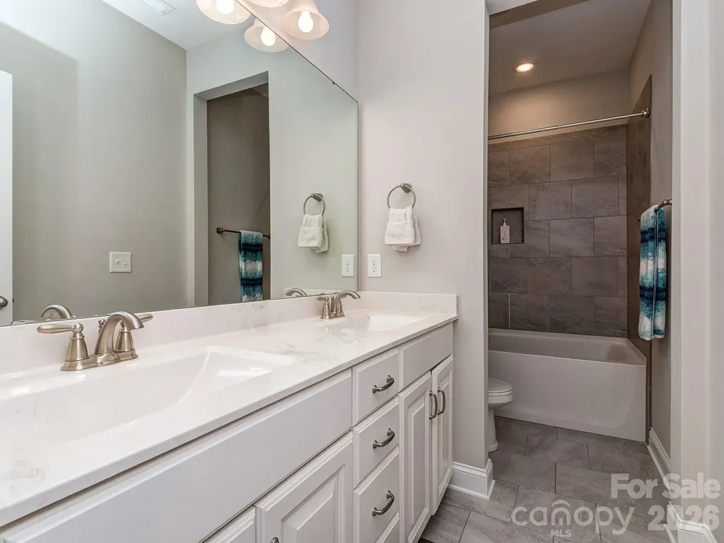 121 Enclave Boulevard Matthews NC 28104