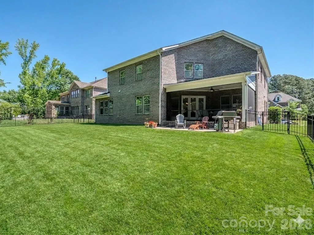 121 Enclave Boulevard Matthews NC 28104