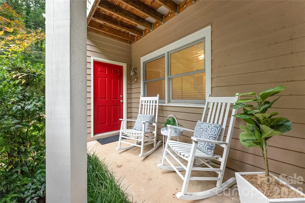20 Timberlake Drive Asheville NC 28803
