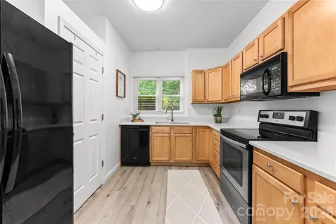 20 Timberlake Drive Asheville NC 28803