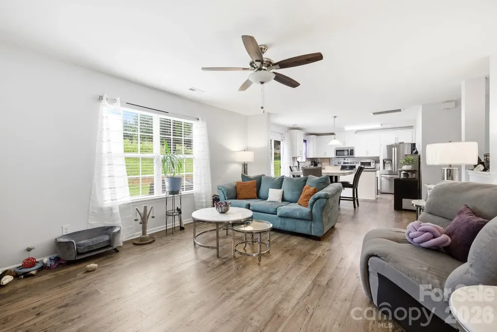 8502 Mansell Court Charlotte NC 28215