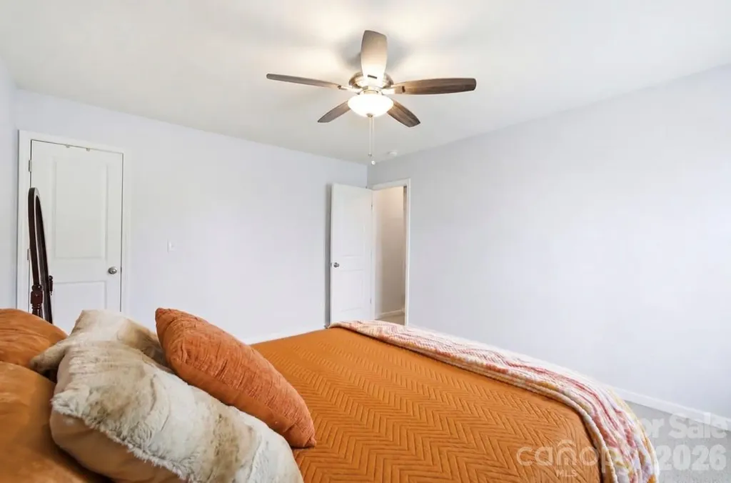 8502 Mansell Court Charlotte NC 28215