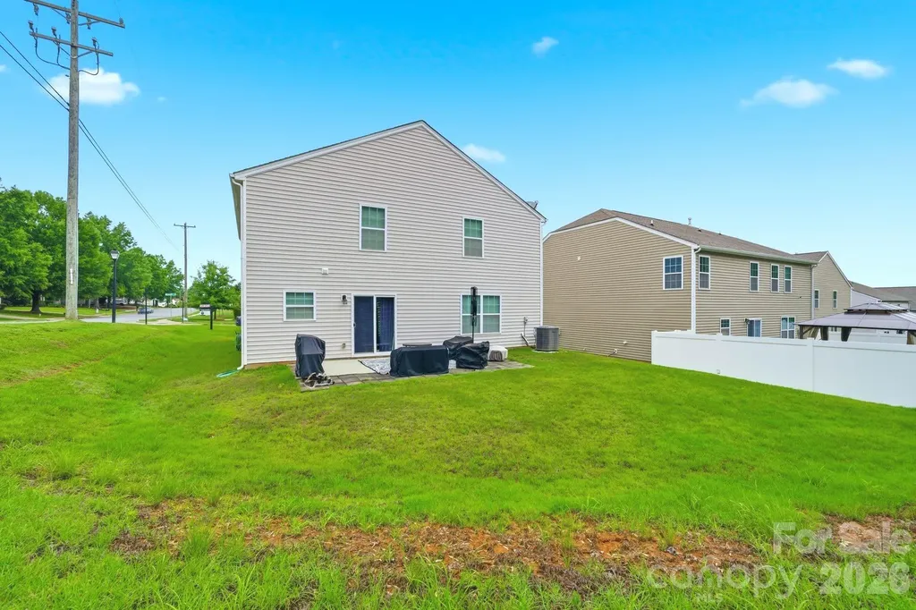 8502 Mansell Court Charlotte NC 28215