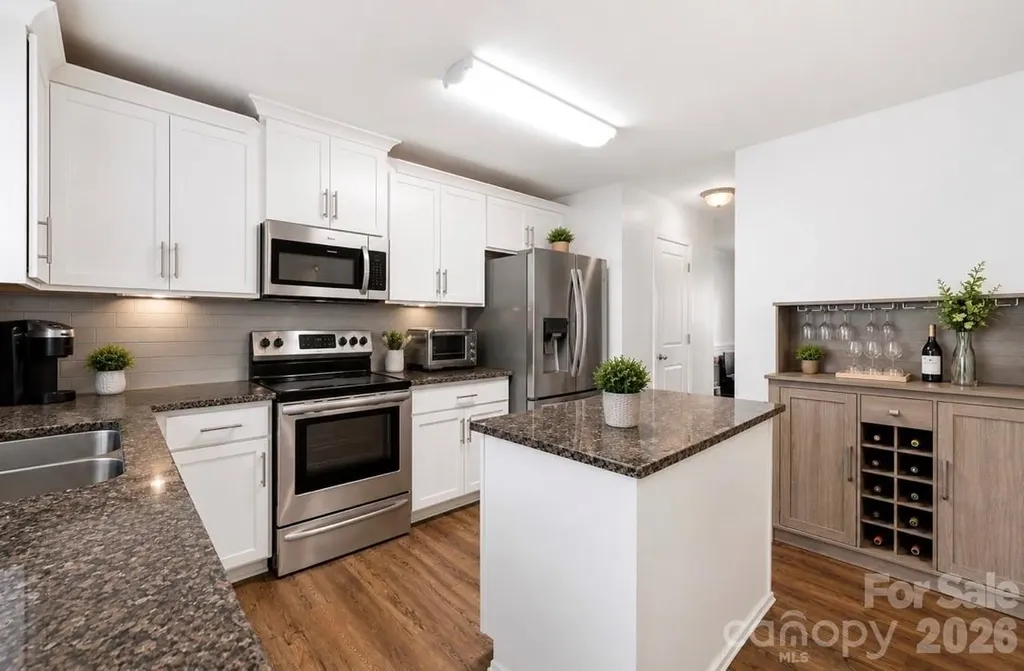 8502 Mansell Court Charlotte NC 28215
