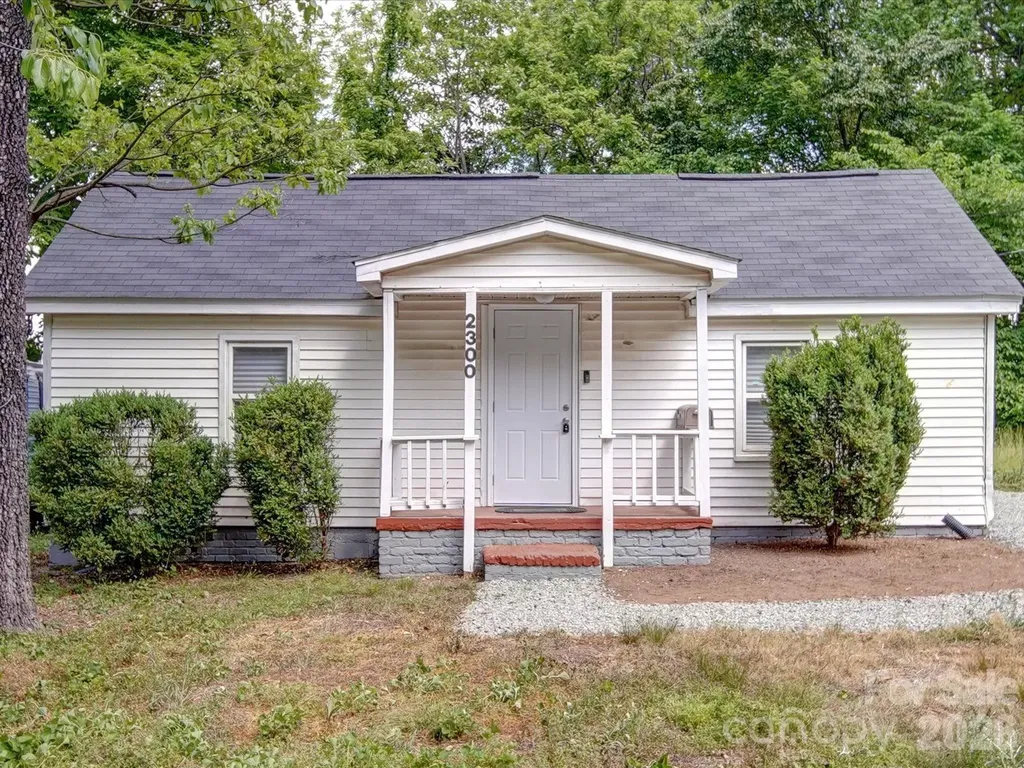 Charlotte NC, 2300 Kennesaw Drive