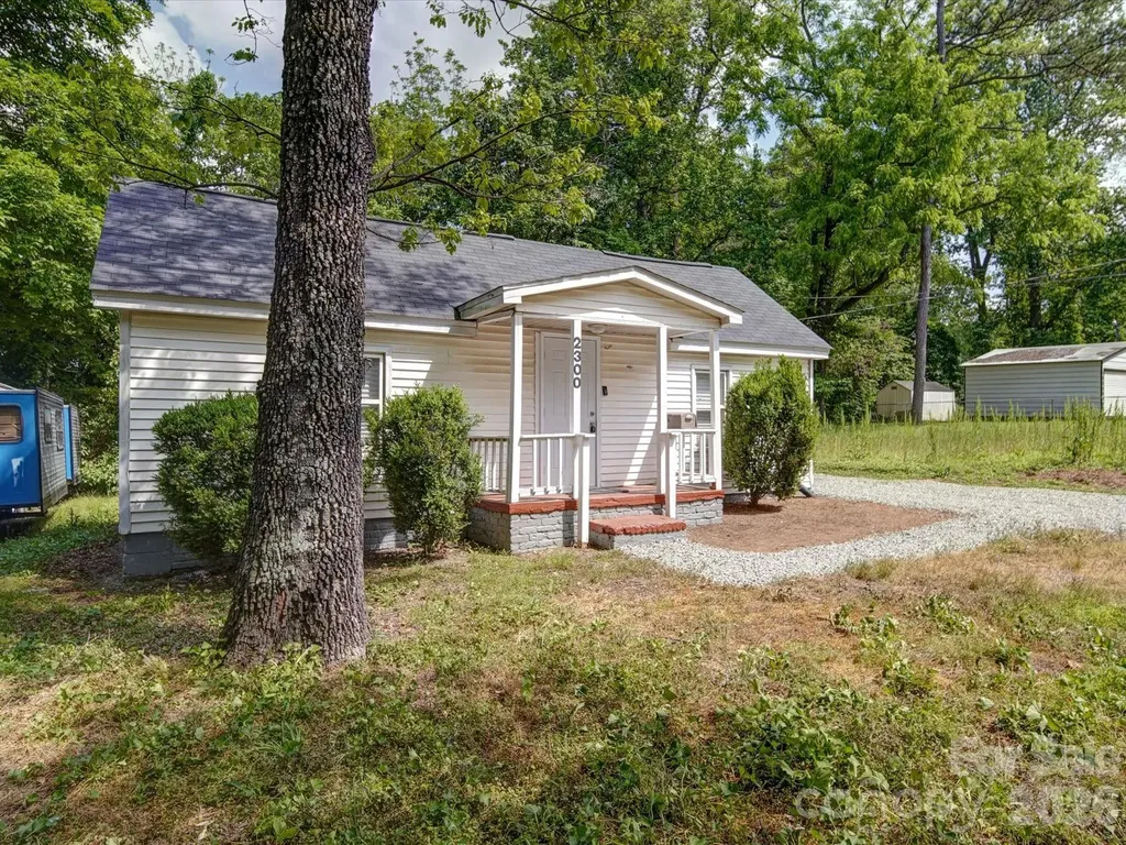 2300 Kennesaw Drive Charlotte NC 28216