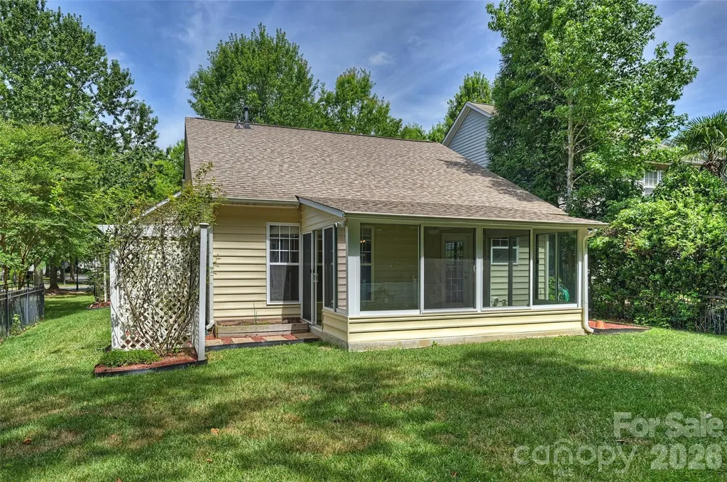 1549 Hammond Drive Matthews NC 28104