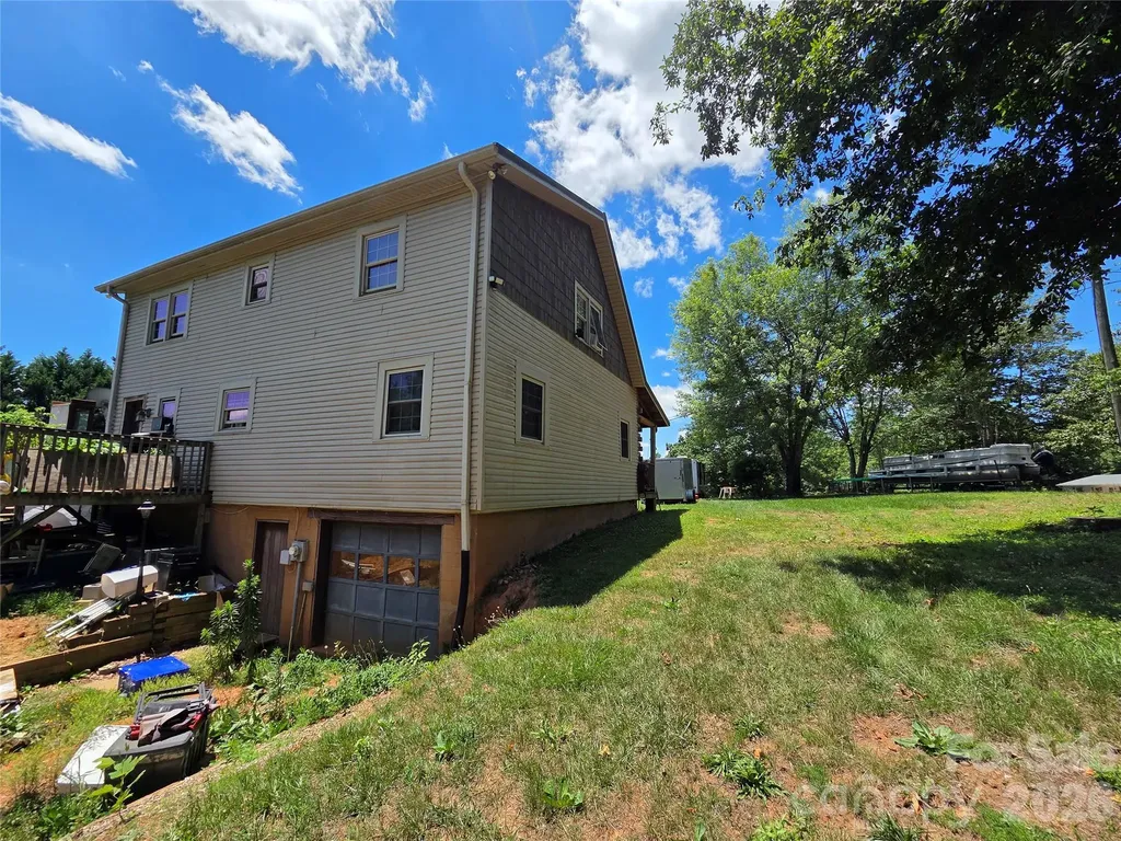 3030 Jones Wade Road Hudson NC 28638