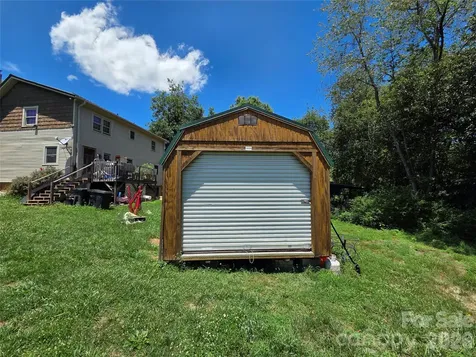 3030 Jones Wade Road Hudson NC 28638