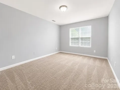 9815 Treeside Lane Matthews NC 28105