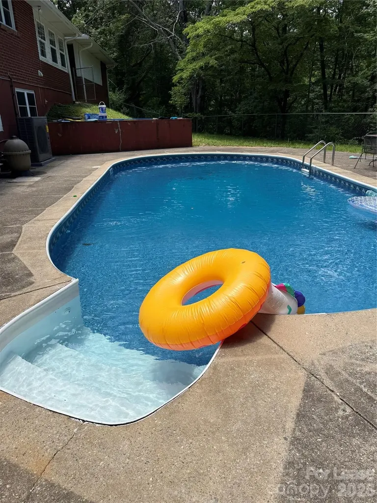 150 Cowan Lane Tryon NC 28782