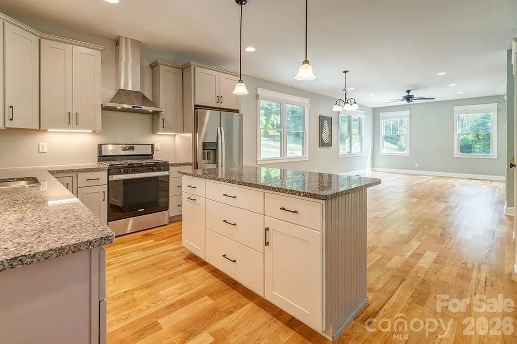 18 Wildwood Park Drive Weaverville NC 28787