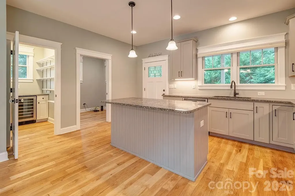 18 Wildwood Park Drive Weaverville NC 28787