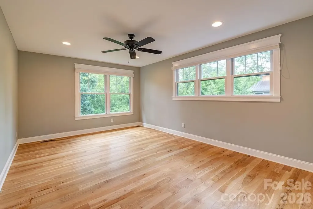 18 Wildwood Park Drive Weaverville NC 28787