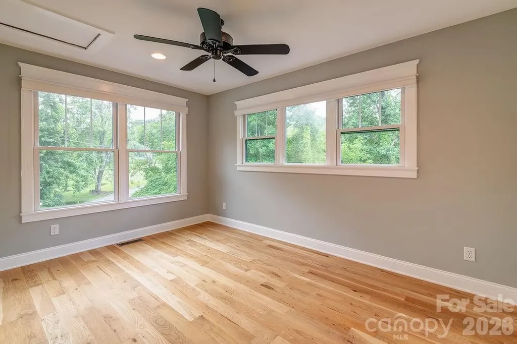 18 Wildwood Park Drive Weaverville NC 28787