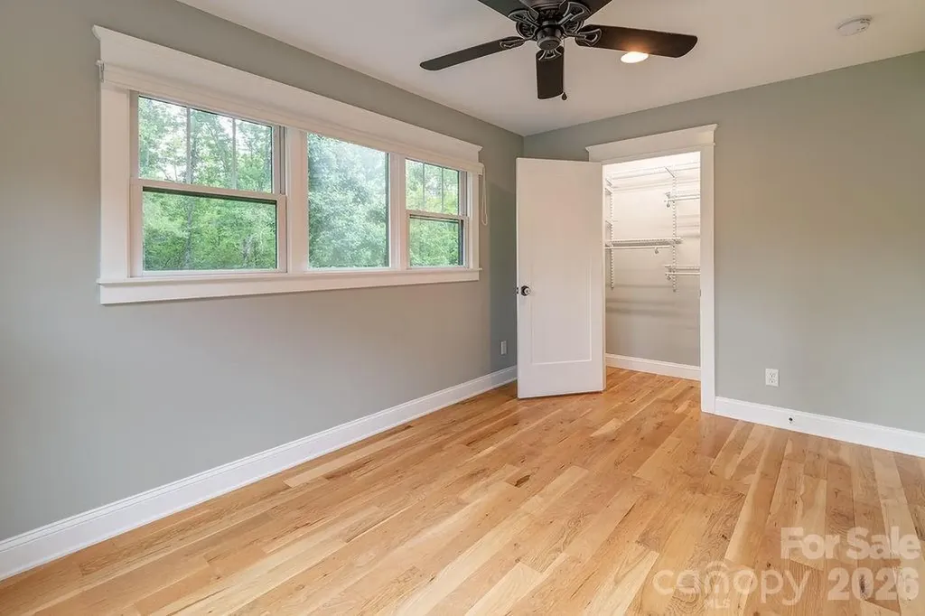 18 Wildwood Park Drive Weaverville NC 28787