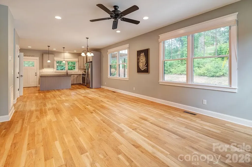 18 Wildwood Park Drive Weaverville NC 28787