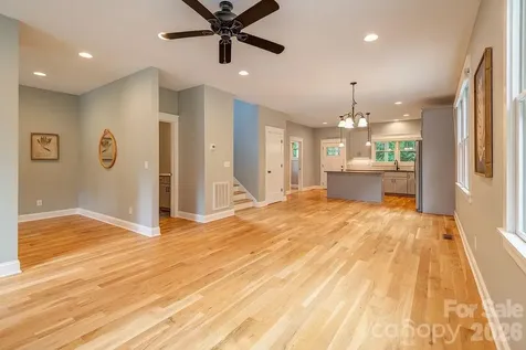 18 Wildwood Park Drive Weaverville NC 28787