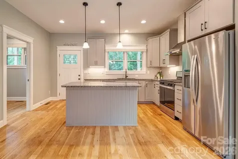 18 Wildwood Park Drive Weaverville NC 28787