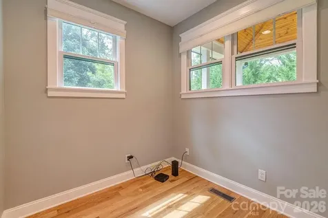 18 Wildwood Park Drive Weaverville NC 28787