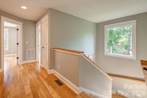 18 Wildwood Park Drive Weaverville NC 28787