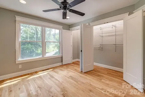 18 Wildwood Park Drive Weaverville NC 28787