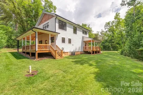 18 Wildwood Park Drive Weaverville NC 28787