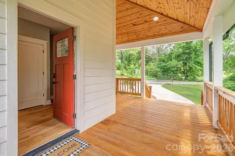 18 Wildwood Park Drive Weaverville NC 28787