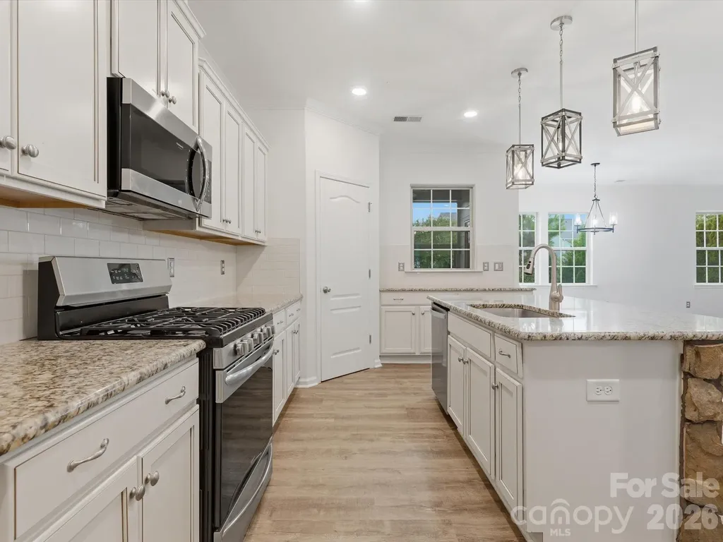 1049 Bannister Road Waxhaw NC 28173