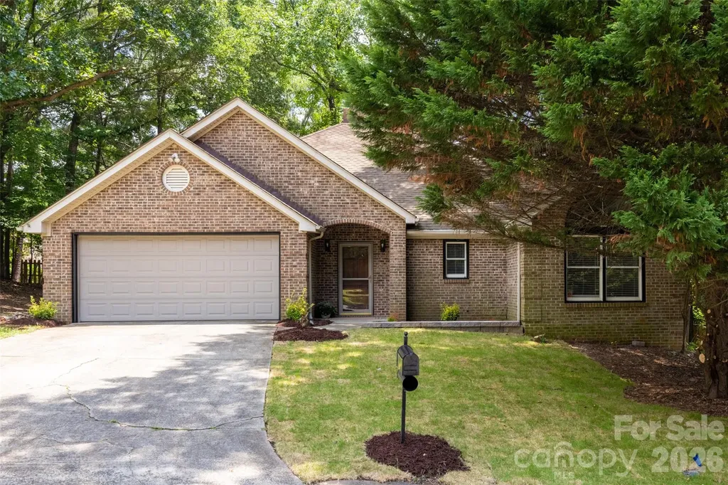 5053 Suwarrow Court Tega Cay SC 29708