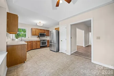 5053 Suwarrow Court Tega Cay SC 29708