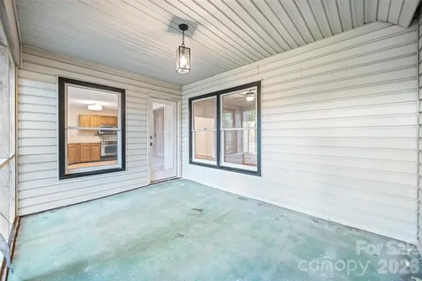 5053 Suwarrow Court Tega Cay SC 29708