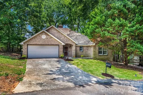 5053 Suwarrow Court Tega Cay SC 29708