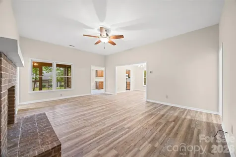5053 Suwarrow Court Tega Cay SC 29708