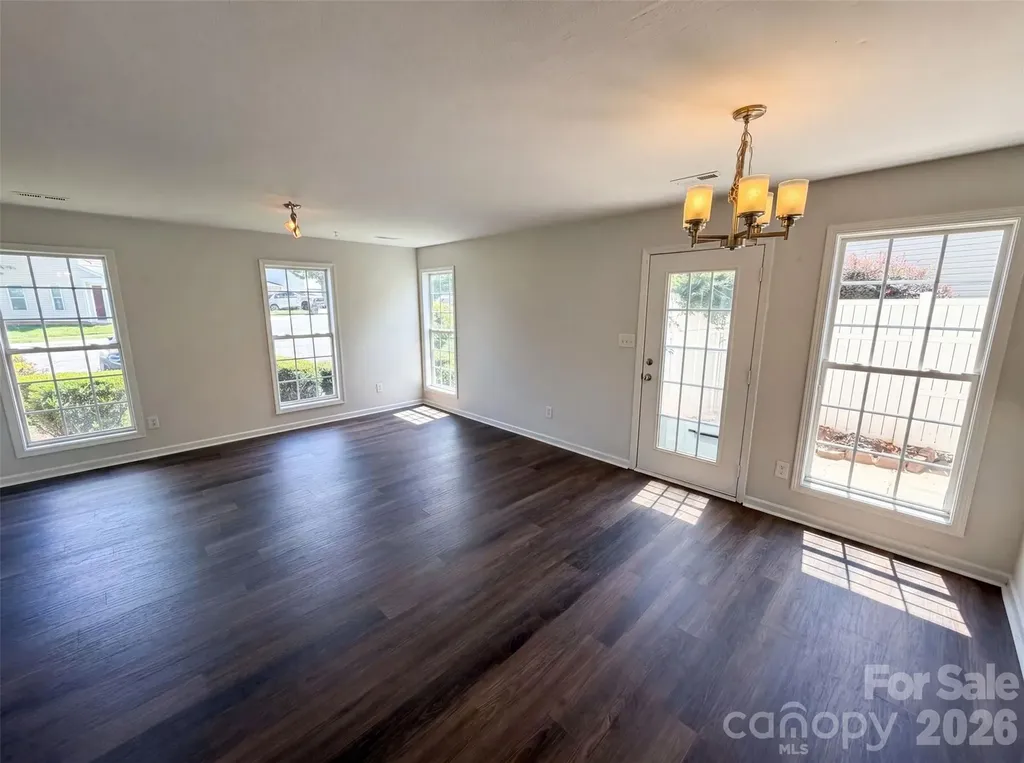 3831 Mohawk Court Charlotte NC 28215