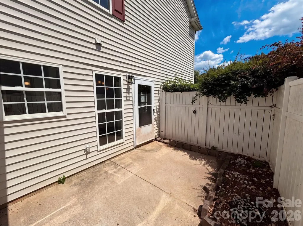 3831 Mohawk Court Charlotte NC 28215