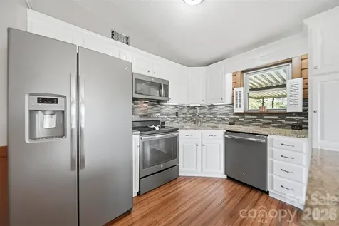 8365 White Pine Circle Connelly Springs NC 28612