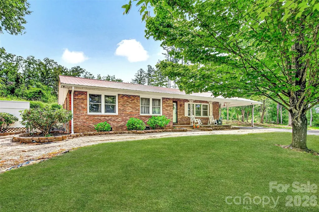 2355 Tatertown Loop Nebo NC 28761