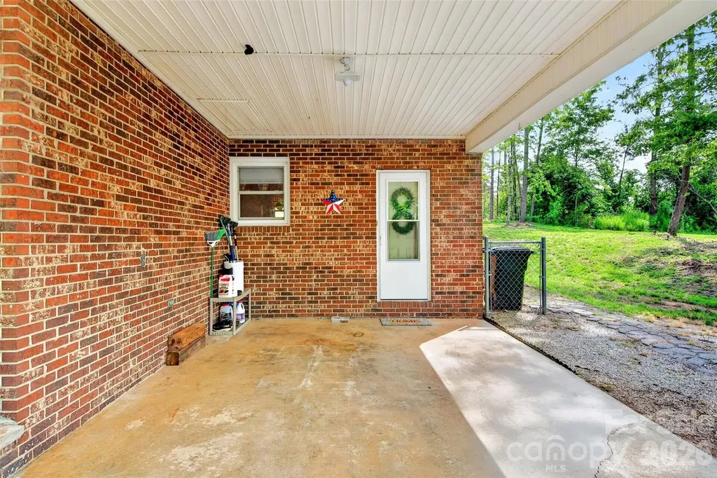 2355 Tatertown Loop Nebo NC 28761
