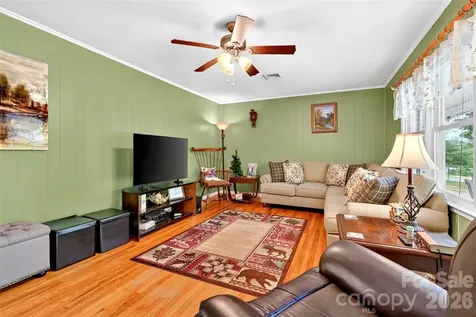 2355 Tatertown Loop Nebo NC 28761