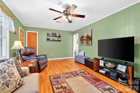 2355 Tatertown Loop Nebo NC 28761